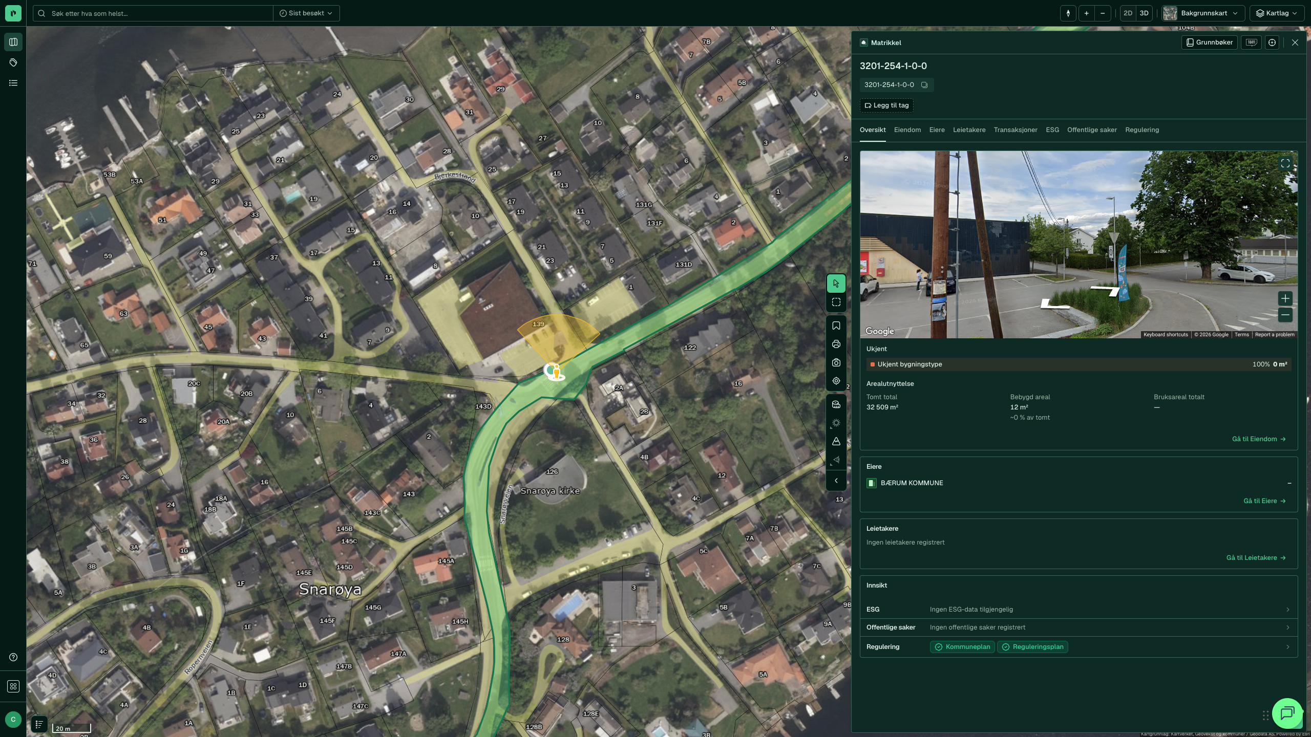 Samme tomt etter at Street View er dreid mot øst, med viften svingt tilsvarende