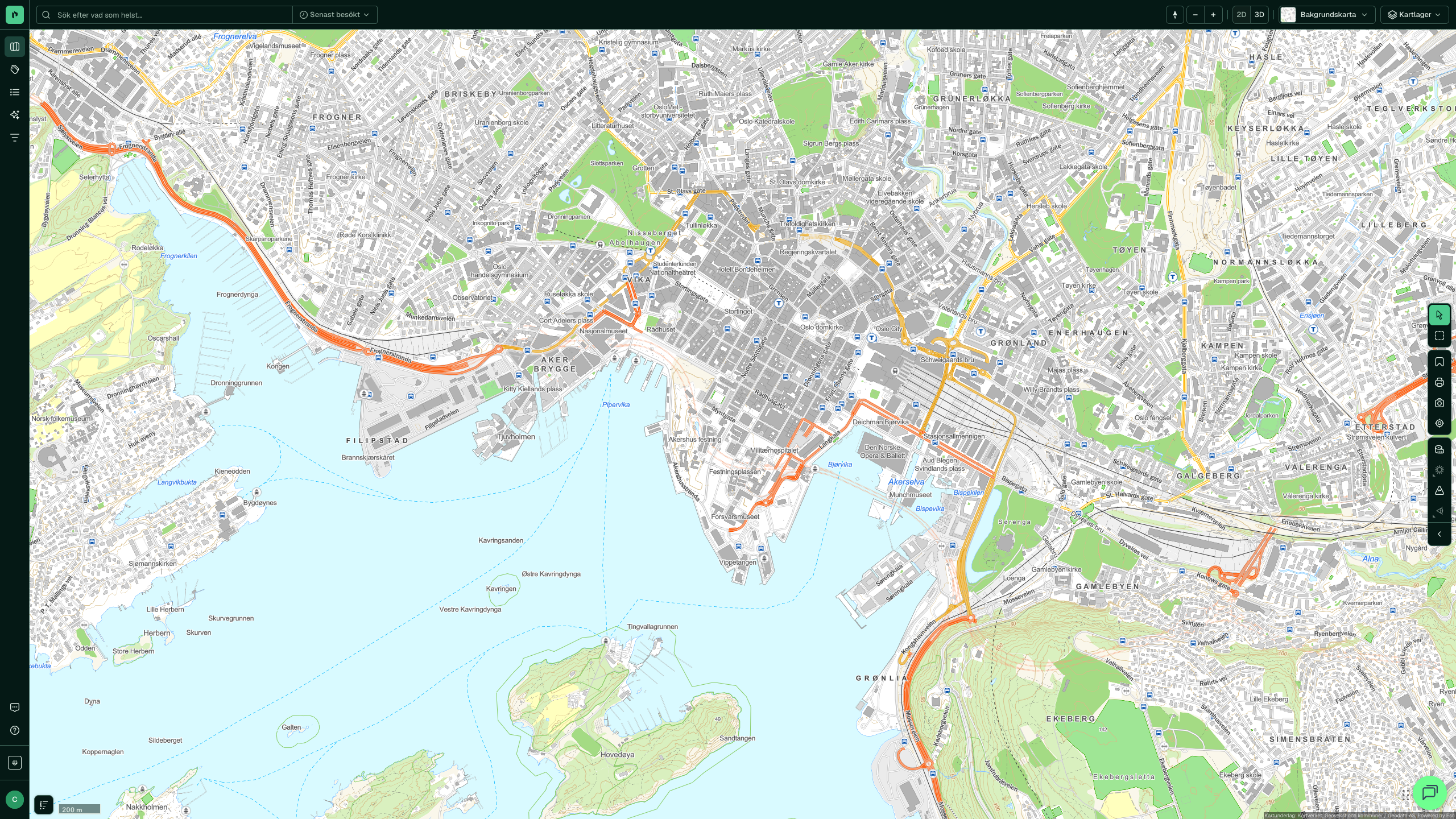 Översikt över gränssnittet: vänstermeny, topprad och kartyta